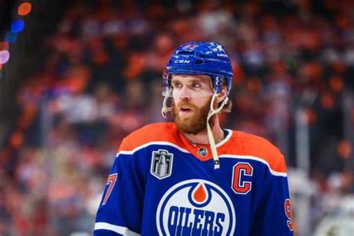 Connor McDavid's pet Lenny