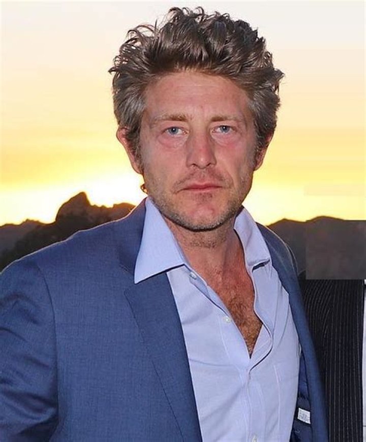 Jason Nash's pet Henry