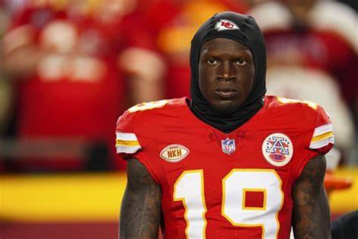 What Is The Net Worth Of Kansas City Player Kadarius Toney? Kadarius Toney warming up