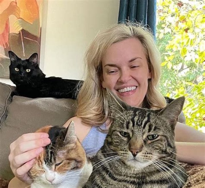 Kari Wahlgren Pets
