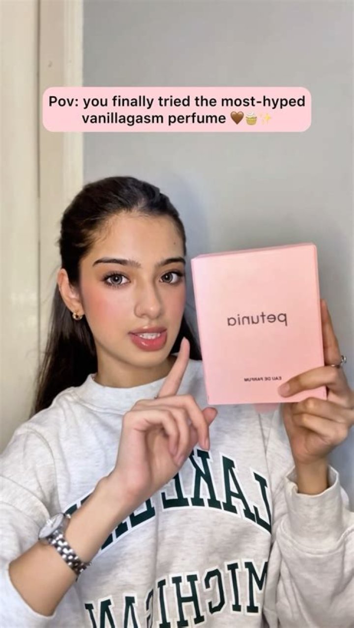 Petunia Instagram