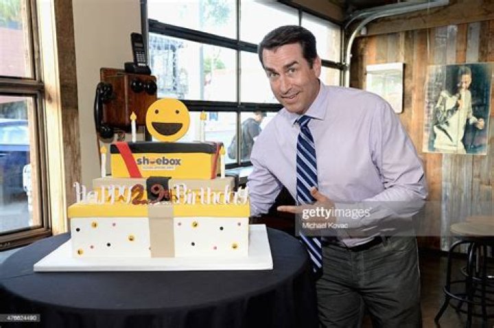 Rob Riggle Hosts Shoebox's 29th Birthday Celebration