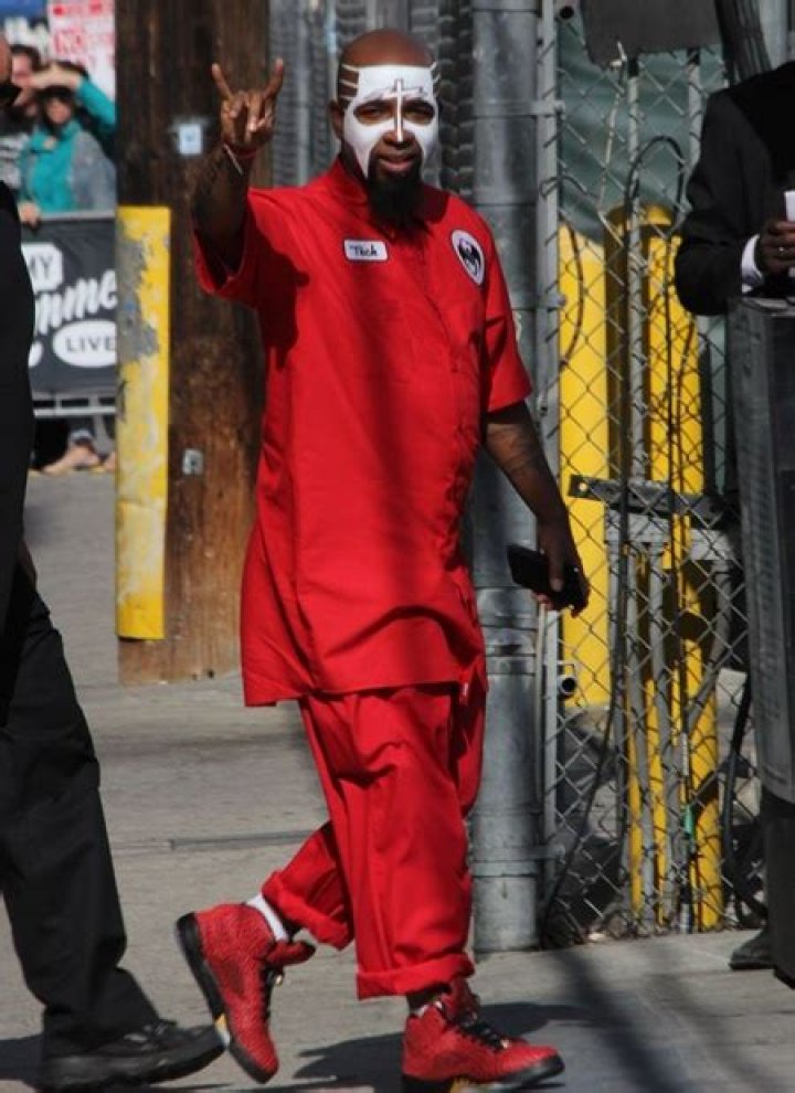 Tech N9ne Height - CelebsHeight.org